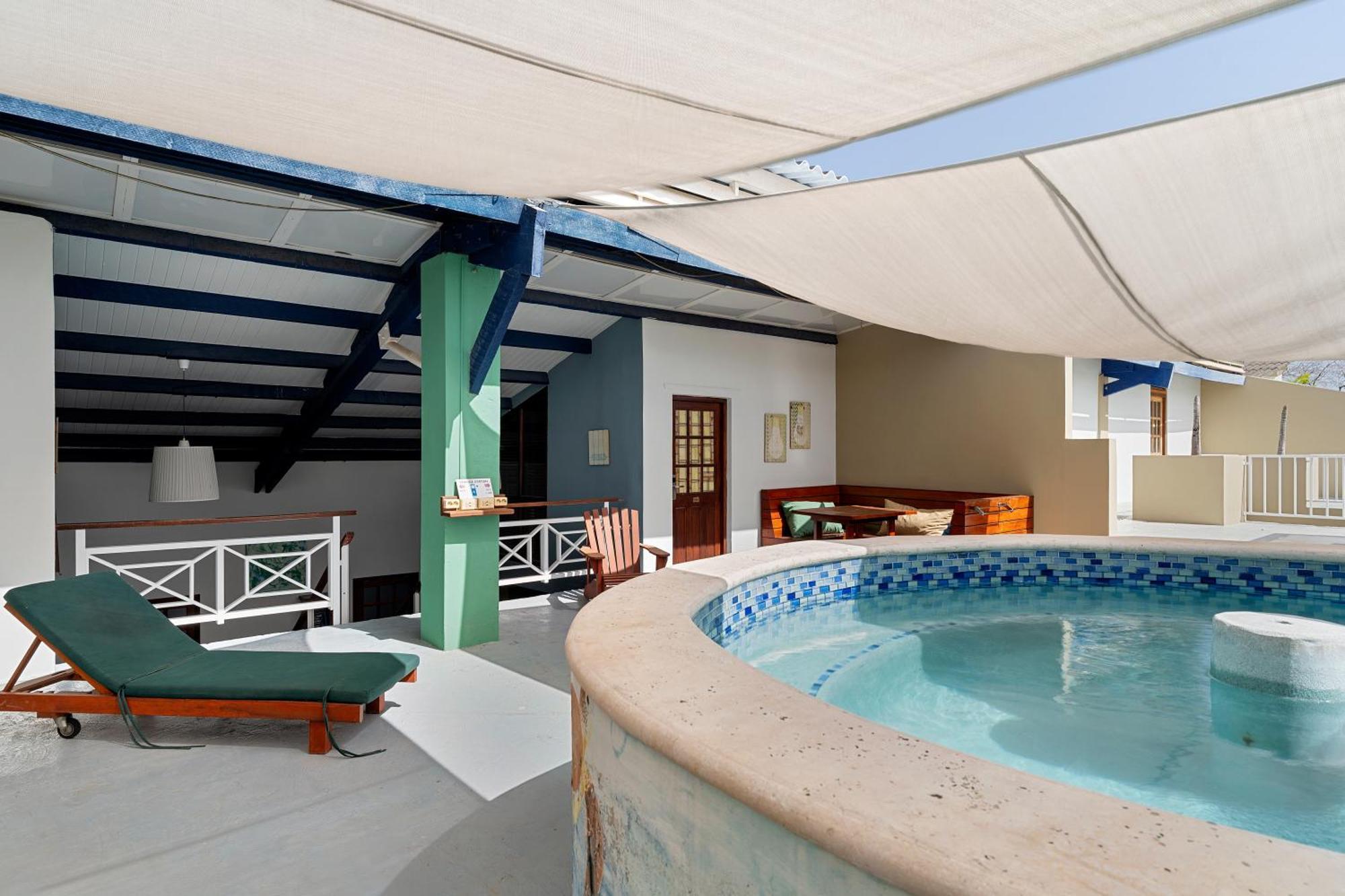The Ritz Hostel Willemstad Exterior foto